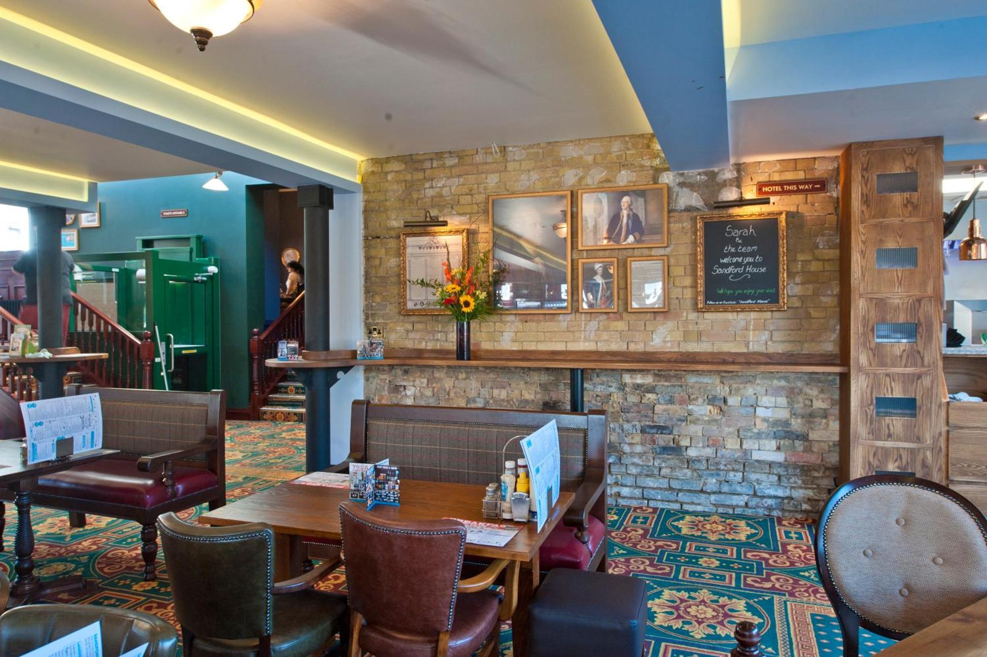Sandford House Hotel Wetherspoon Huntingdon Exteriér fotografie