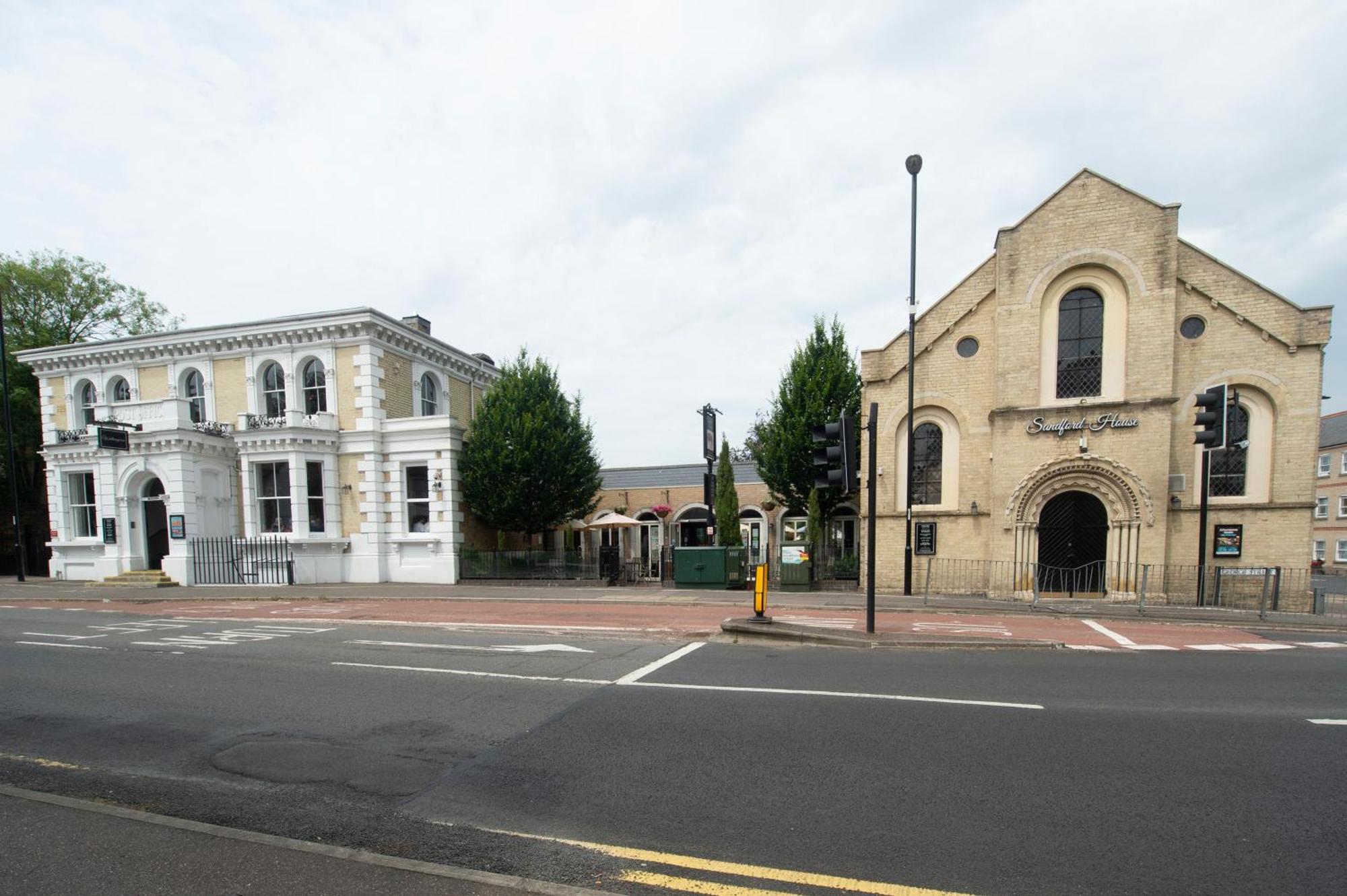 Sandford House Hotel Wetherspoon Huntingdon Exteriér fotografie